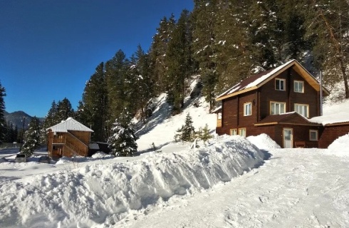 с. Артыбаш: Турбаза Усадьба в горах Телецкое