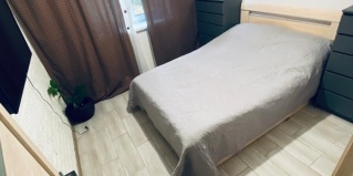 Октябрьский: Коттедж Гостевой дом в лесу у залива