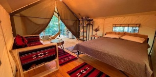 Годовников: Глэмпинг Место кемп