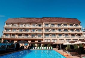 Отель Golden resort в Новомихайловском