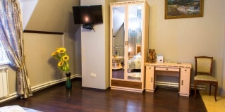 Петровское: Отель Кароза