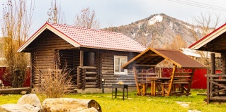 Белокуриха: Коттедж Красный городок