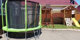 Кучугуры: Гостевой дом Центральный