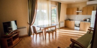 Камызякский район: Глэмпинг Наша Фазенда