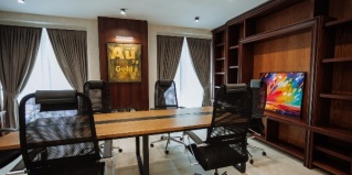 Шымкент: Отель Aurum Garden Hotel