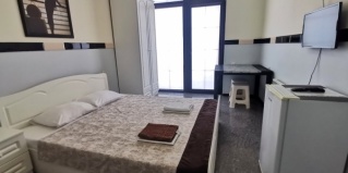Геленджик: Коттедж Золотая Роза