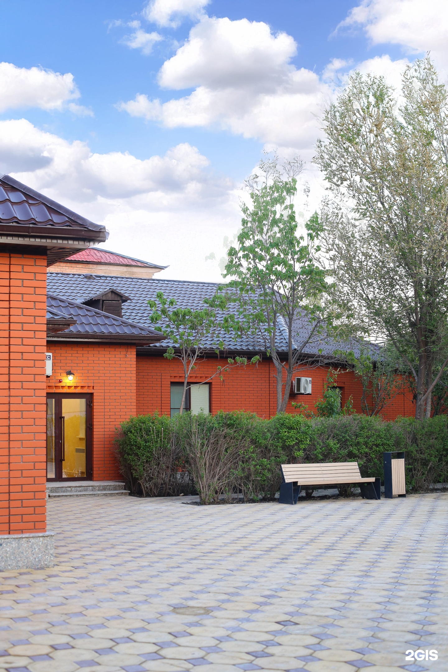 Spa Apartments Rich House