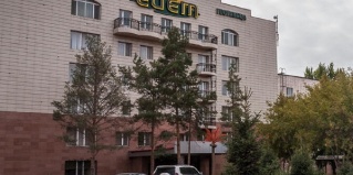 Караганда: Отель Edem