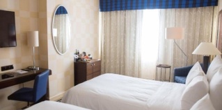 Атырау: Отель Renaissance by Crystall