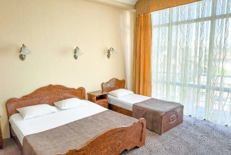 Адлер: Коттедж Элона